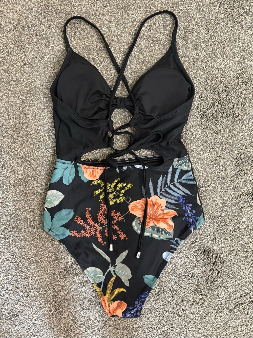 Cupshe Cutout One Piece Floral Monokini - Picture 4 of 6